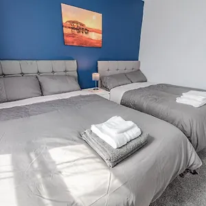  Holiday home Cheerful 4 Bedrooms 8 Mn To Train Station United Kingdom